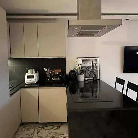 Beautiful Apt - 10Mn Walk From Beach *